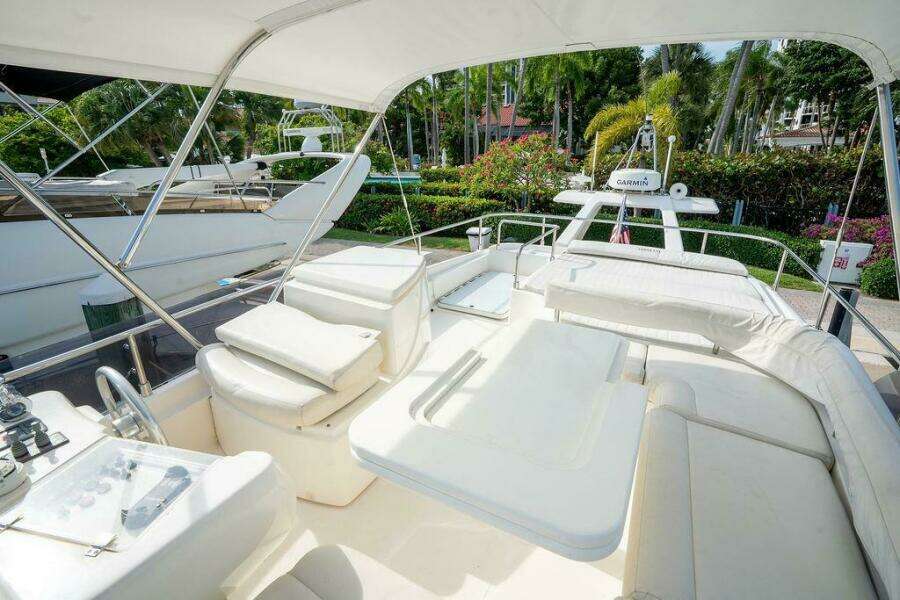 47ft Ferretti Yachts Yacht For Sale
