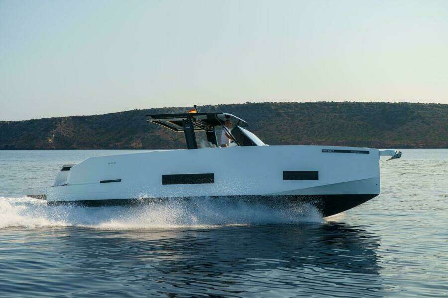 42ft De Antonio Yacht For Sale