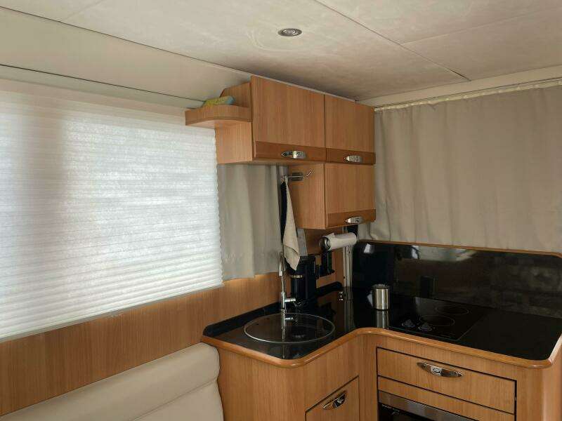 Landfall 33ft Greenline Yacht For Sale