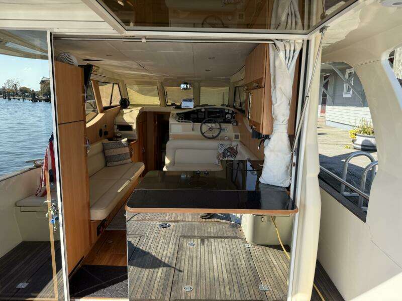 Landfall 33ft Greenline Yacht For Sale