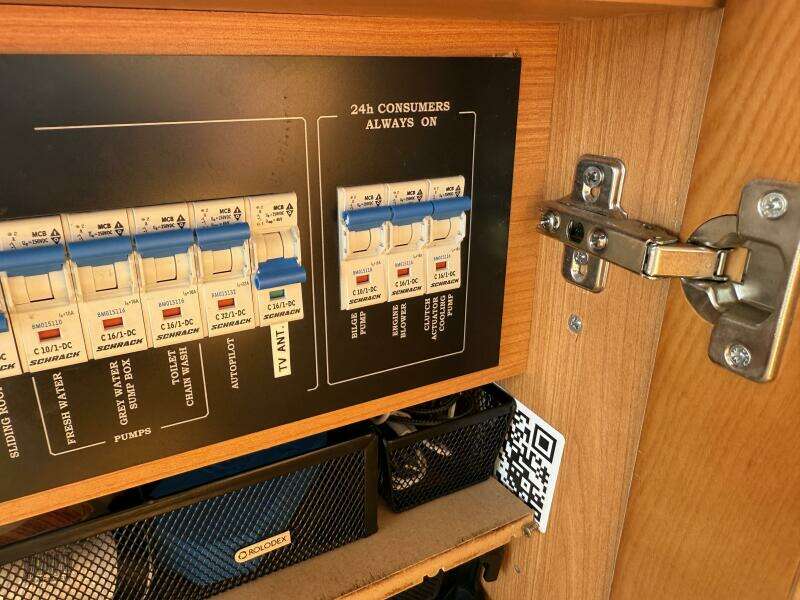 Landfall 33ft Greenline Yacht For Sale