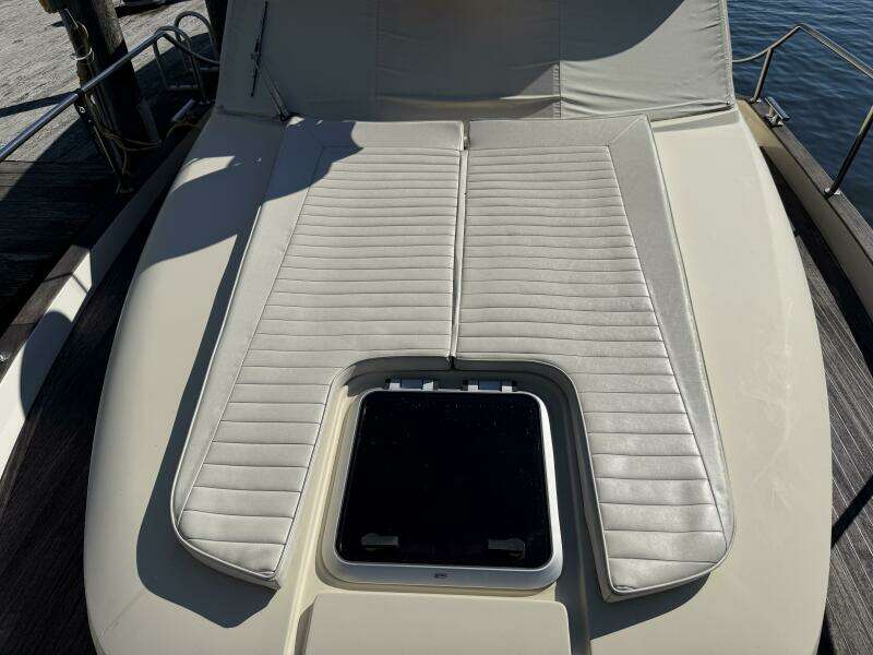 Landfall 33ft Greenline Yacht For Sale