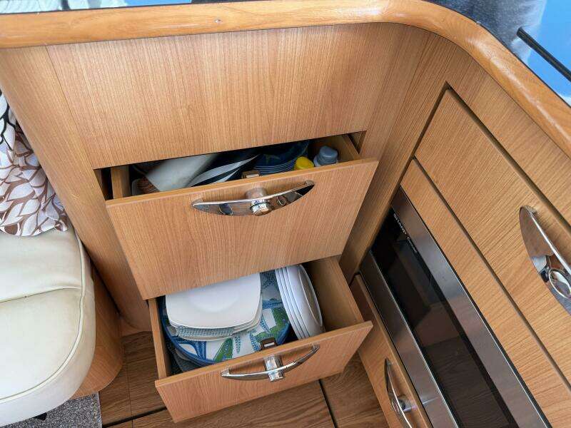 Landfall 33ft Greenline Yacht For Sale