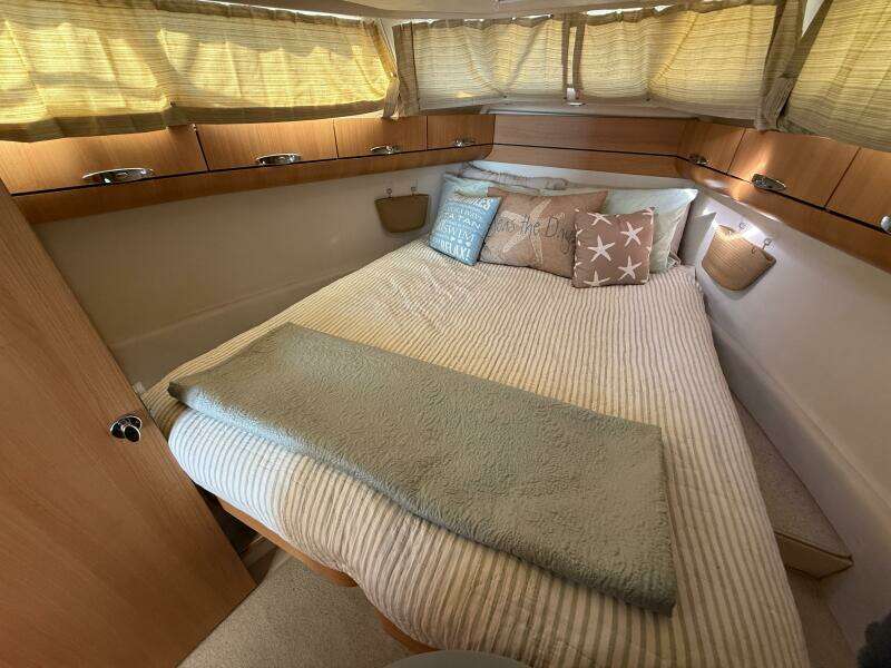 Landfall 33ft Greenline Yacht For Sale