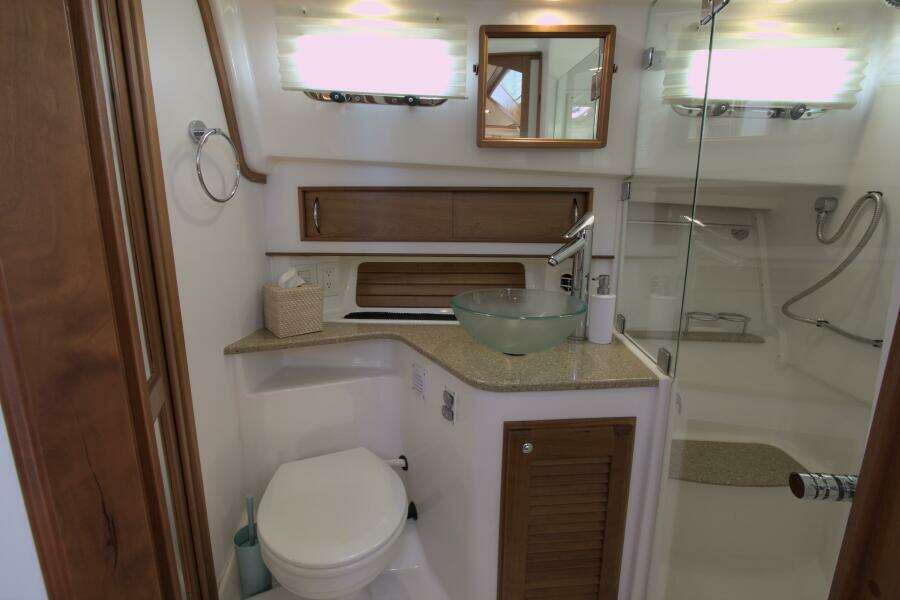 FLIGHT LEVEL ZERO 38ft Sabre Yacht For Sale FLIGHT LEVEL ZERO 38ft Sabre Yacht For Sale