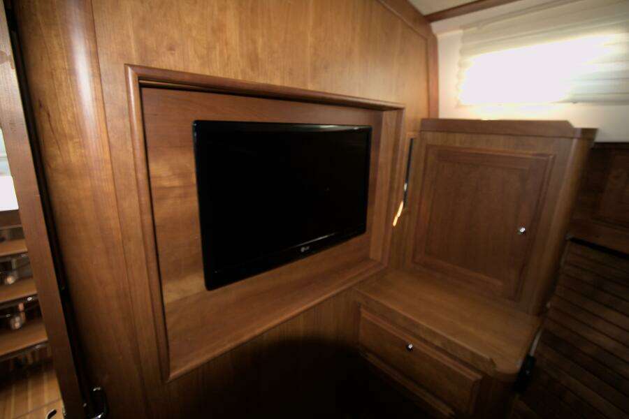 FLIGHT LEVEL ZERO 38ft Sabre Yacht For Sale FLIGHT LEVEL ZERO 38ft Sabre Yacht For Sale