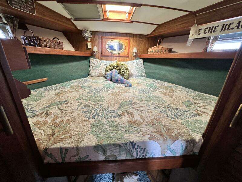 35ft Viking Yacht For Sale