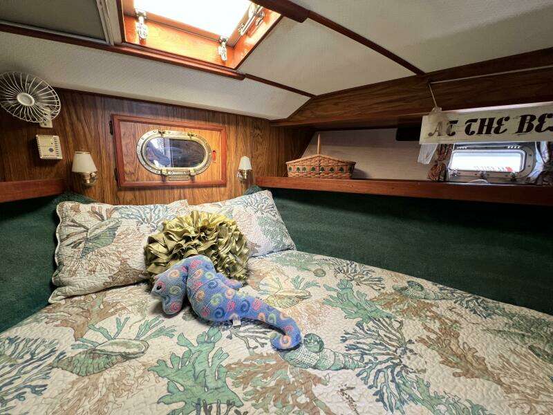 35ft Viking Yacht For Sale