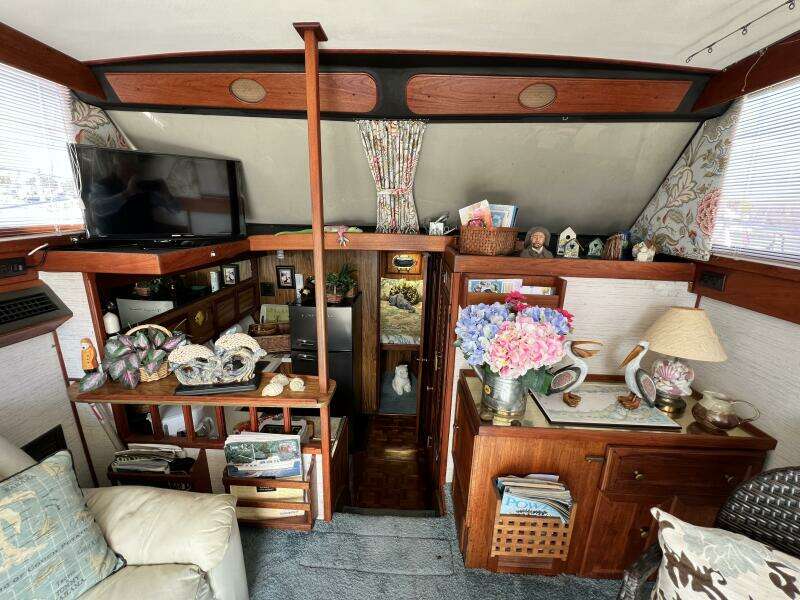35ft Viking Yacht For Sale