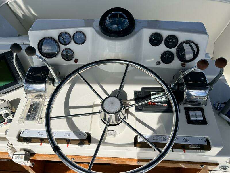 35ft Viking Yacht For Sale