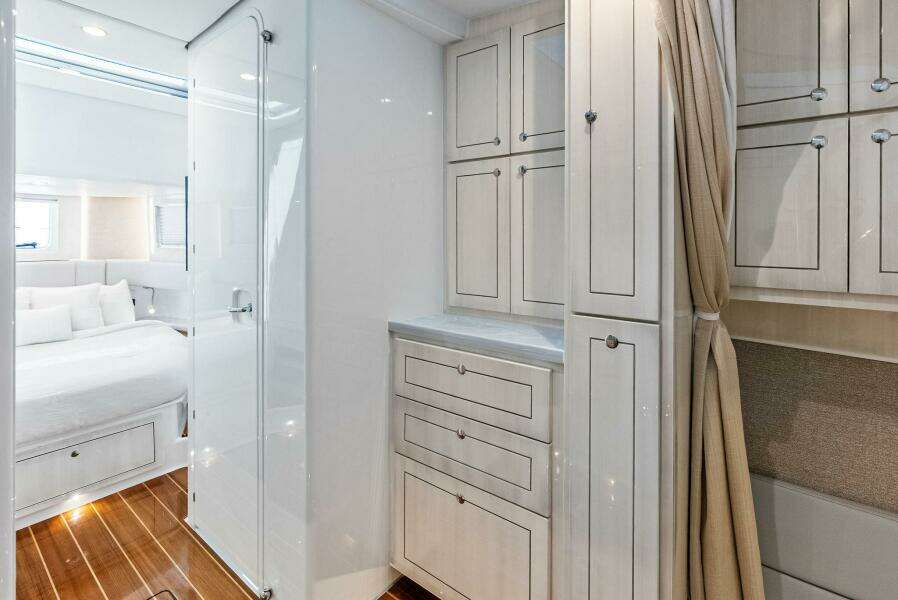 56ft HCB Yacht For Sale