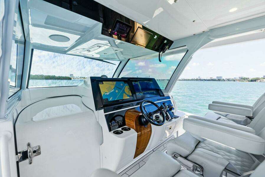56ft HCB Yacht For Sale