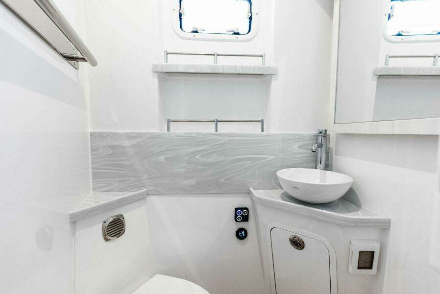 56ft HCB Yacht For Sale