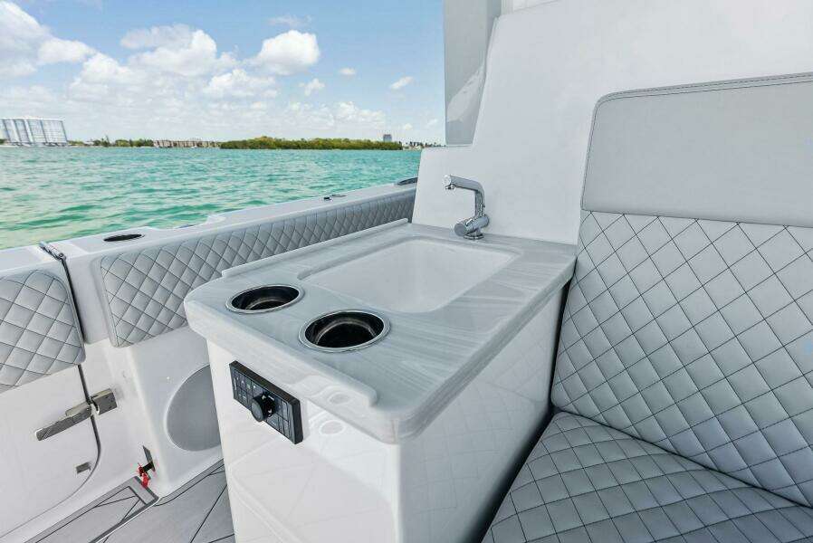 56ft HCB Yacht For Sale