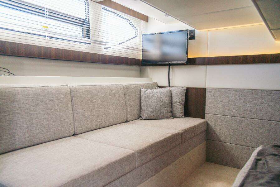 T E O 42ft Cruisers Yachts Yacht For Sale