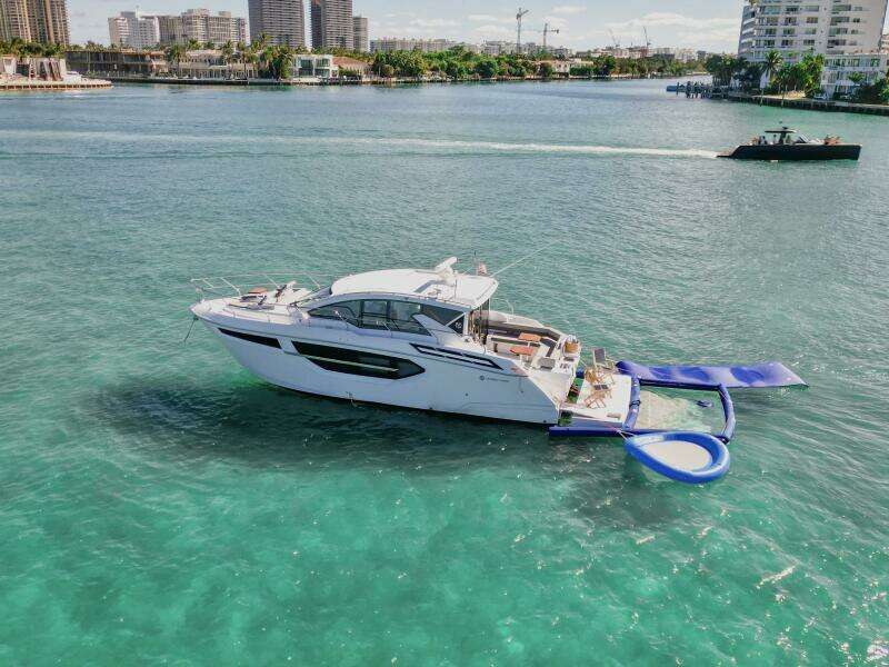 T E O 42ft Cruisers Yachts Yacht For Sale