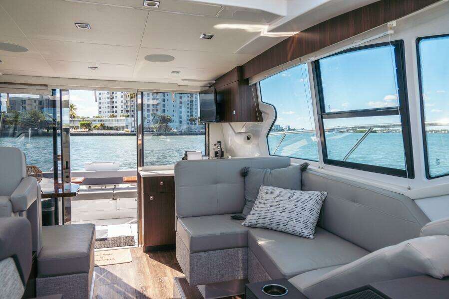 T E O 42ft Cruisers Yachts Yacht For Sale