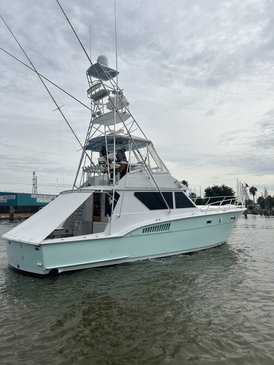 45' 1990 Hatteras 45 Convertible