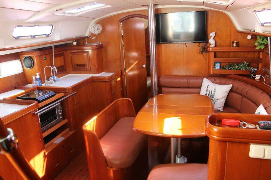 41ft Beneteau Yacht For Sale