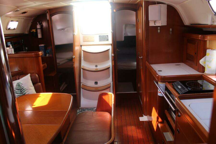 41ft Beneteau Yacht For Sale