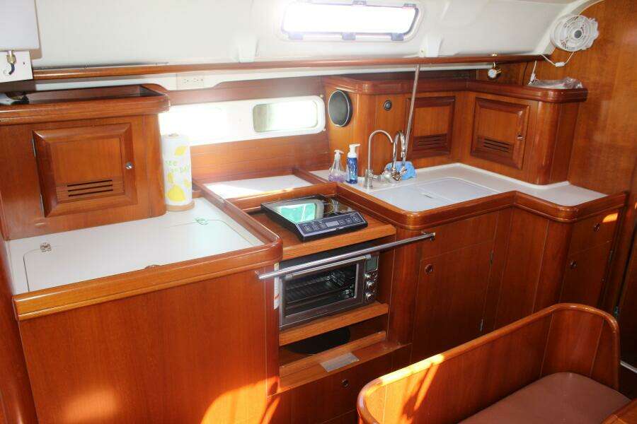 41ft Beneteau Yacht For Sale