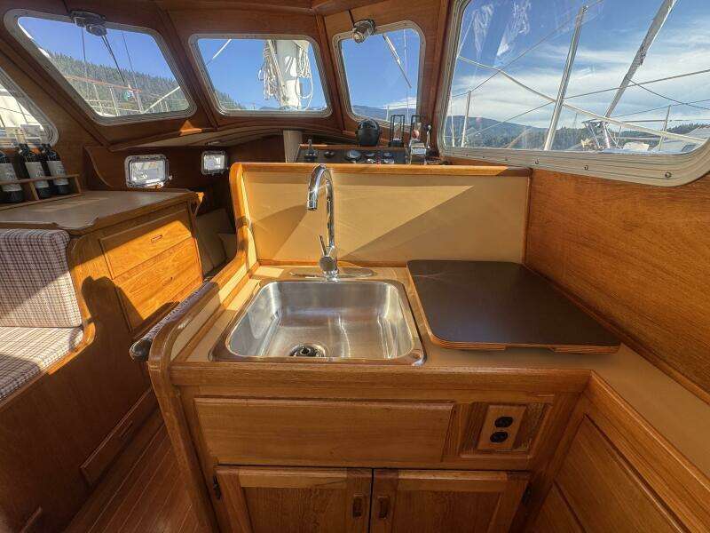 CONDOR 37ft Truant Yacht For Sale CONDOR 37ft Truant Yacht For Sale