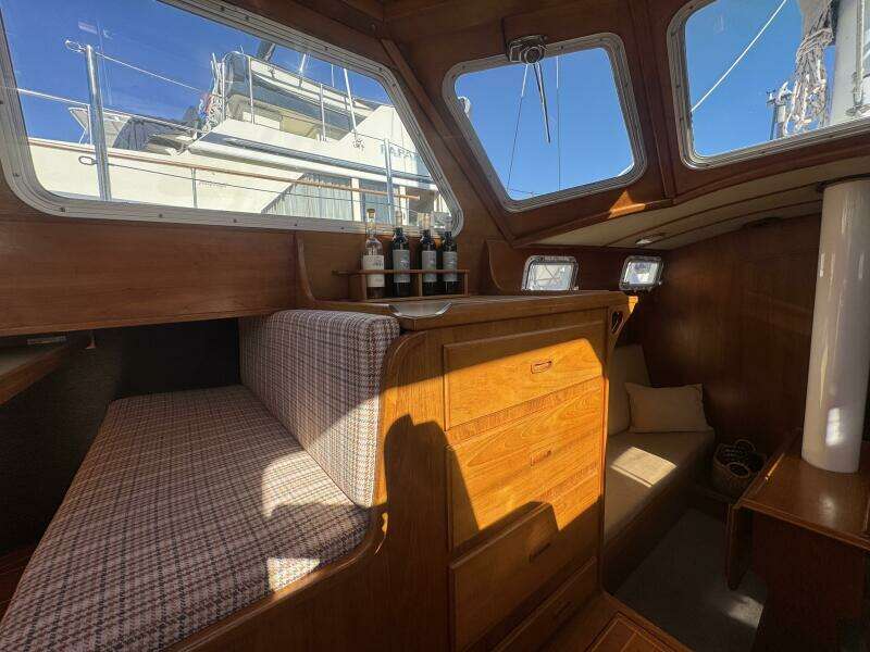 CONDOR 37ft Truant Yacht For Sale CONDOR 37ft Truant Yacht For Sale