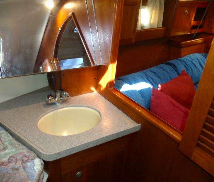 RIGEL 38ft Hunter Yacht For Sale RIGEL 38ft Hunter Yacht For Sale