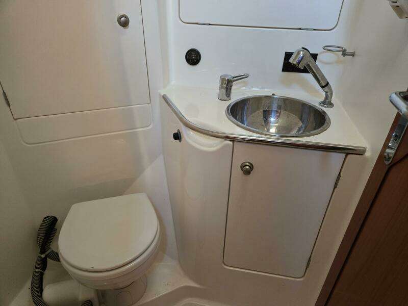 Luthien 42ft Jeanneau Yacht For Sale