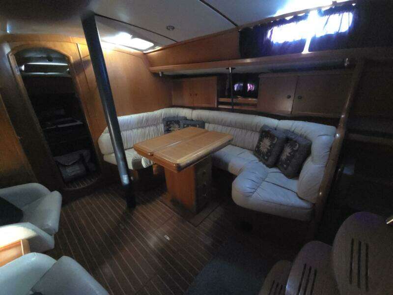 Luthien 42ft Jeanneau Yacht For Sale