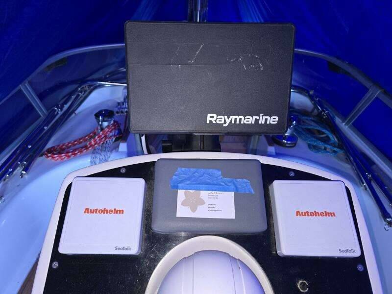 Luthien 42ft Jeanneau Yacht For Sale