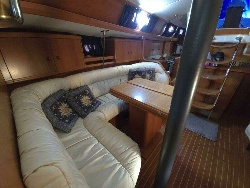 Luthien 42ft Jeanneau Yacht For Sale