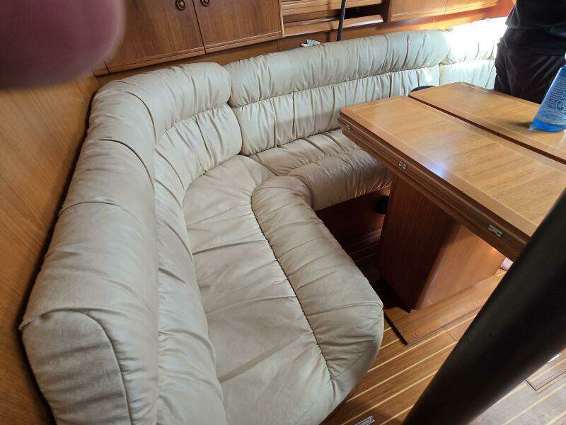 Luthien 42ft Jeanneau Yacht For Sale