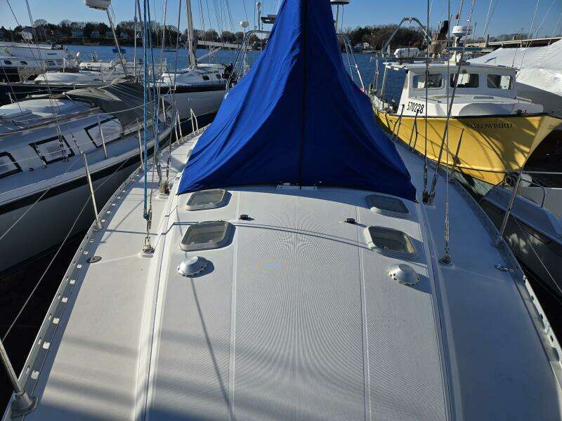 Luthien 42ft Jeanneau Yacht For Sale