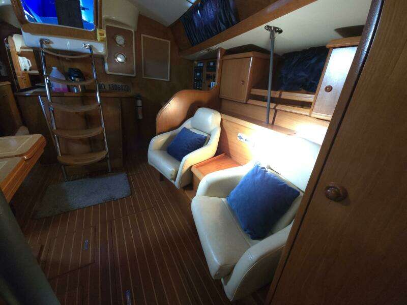 Luthien 42ft Jeanneau Yacht For Sale