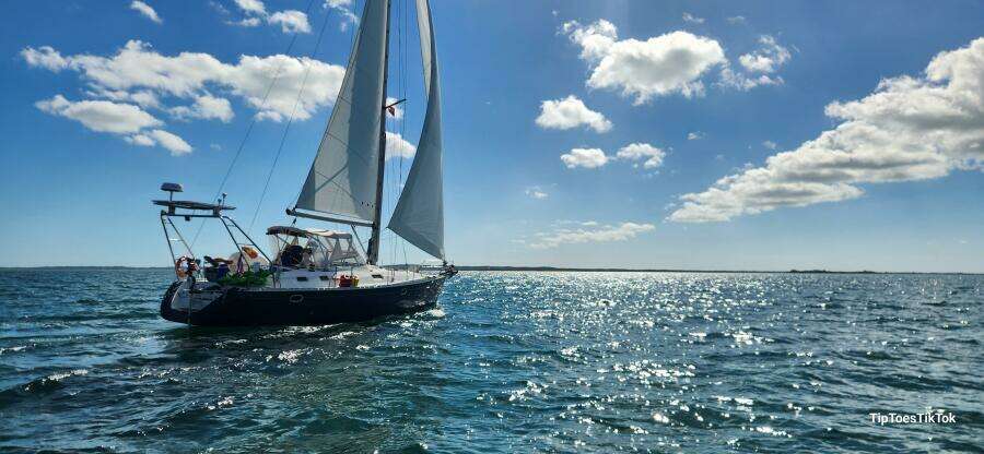 Luthien 42ft Jeanneau Yacht For Sale