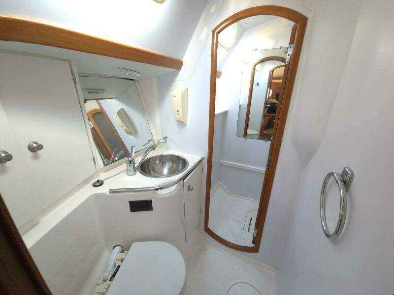 Luthien 42ft Jeanneau Yacht For Sale