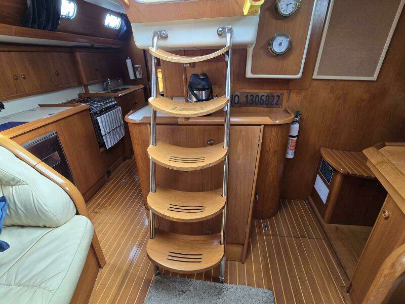 Luthien 42ft Jeanneau Yacht For Sale
