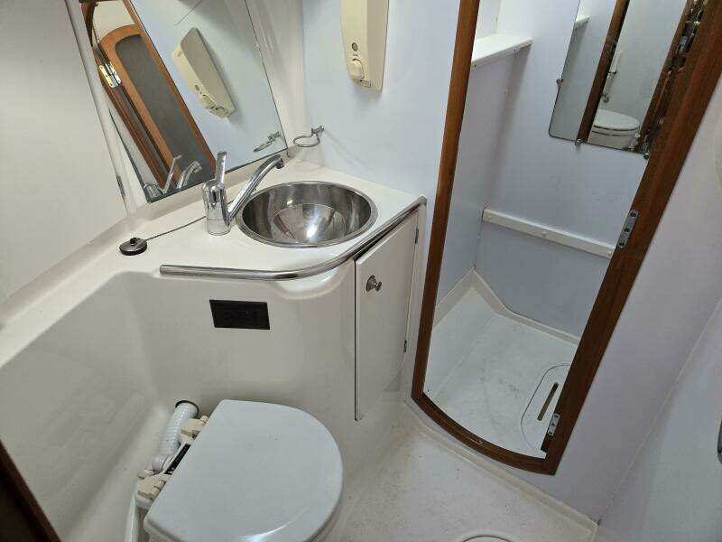 Luthien 42ft Jeanneau Yacht For Sale