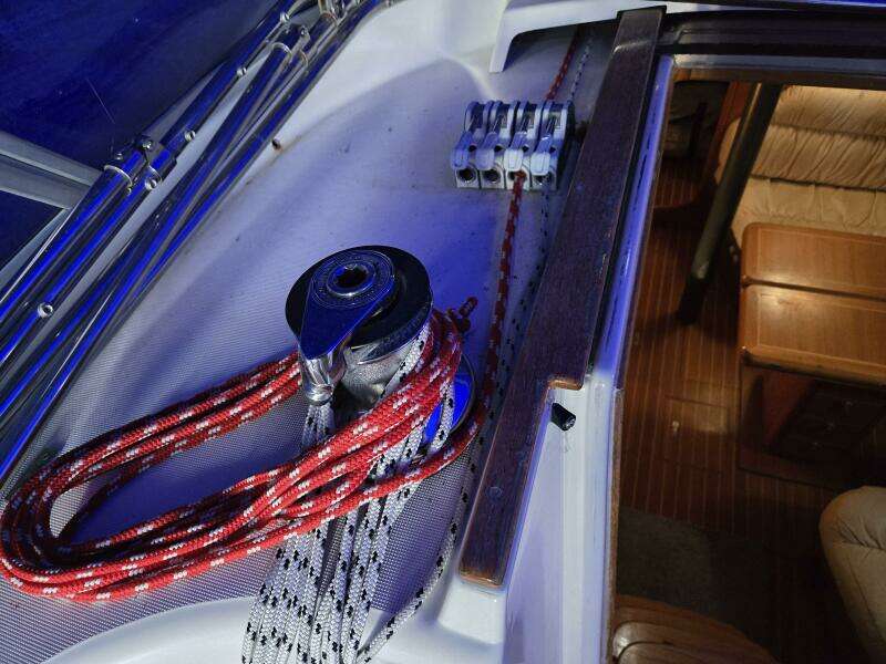 Luthien 42ft Jeanneau Yacht For Sale