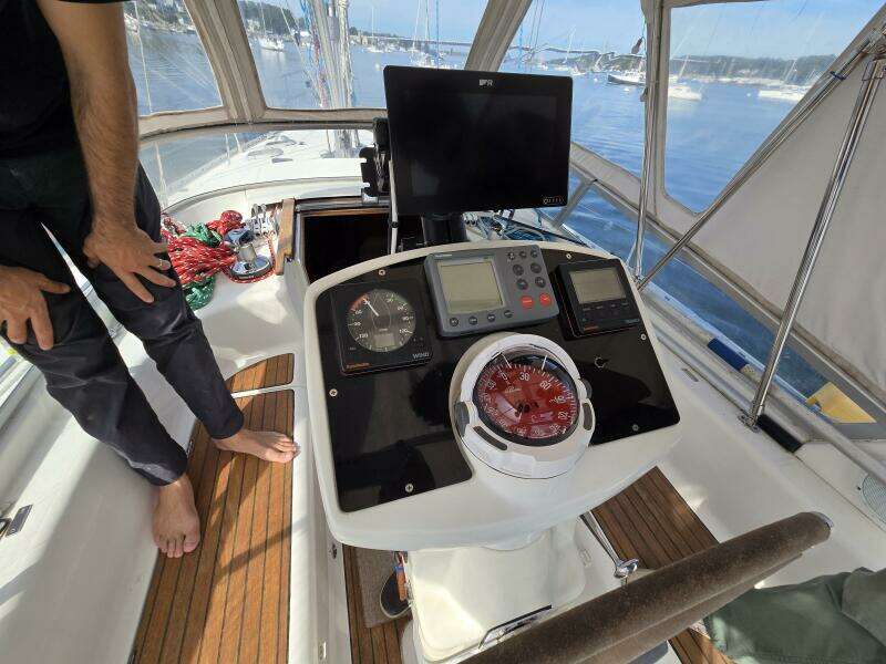 Luthien 42ft Jeanneau Yacht For Sale