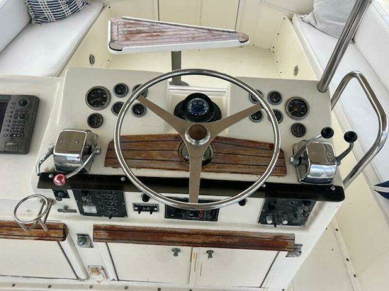 Soiree 52ft Hatteras Yacht For Sale Soiree 52ft Hatteras Yacht For Sale