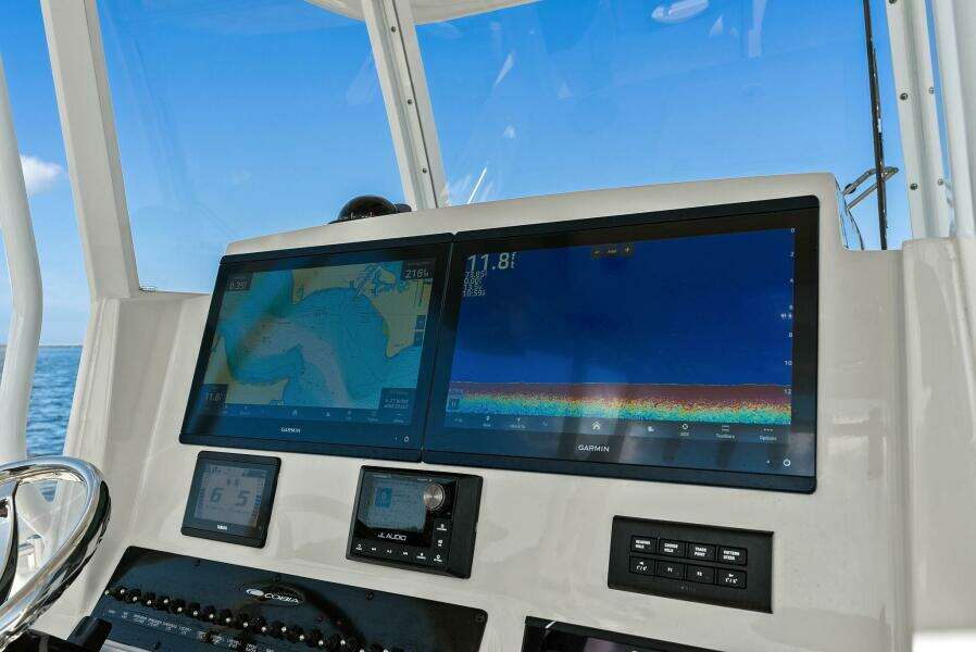 2023 Cobia 30 Center Console