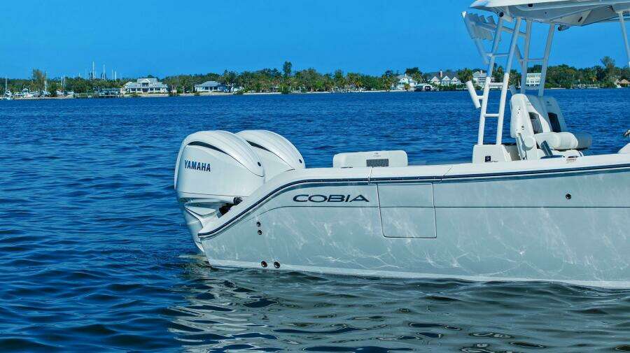 2023 Cobia 30 Center Console