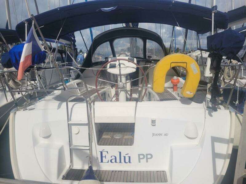 Ealu 35ft Jeanneau Yacht For Sale