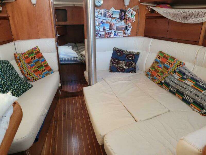 Ealu 35ft Jeanneau Yacht For Sale