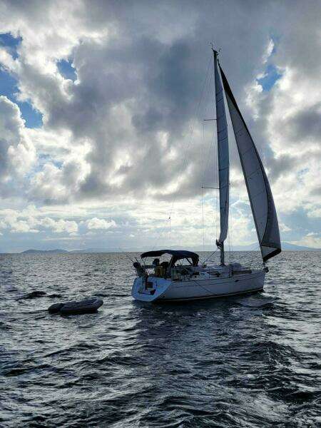 Ealu 35ft Jeanneau Yacht For Sale