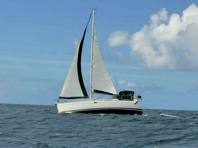 Ealu 35ft Jeanneau Yacht For Sale