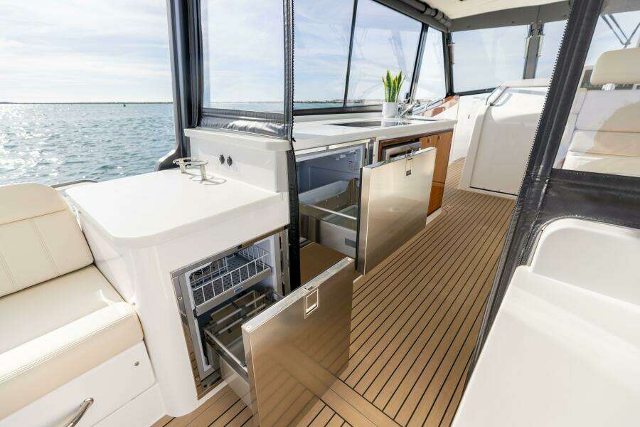 2025 MJM 4 46- Aft Deck