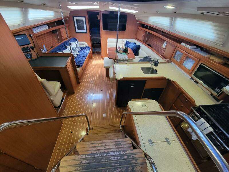 Slip Aweigh 49ft Hunter Yacht For Sale